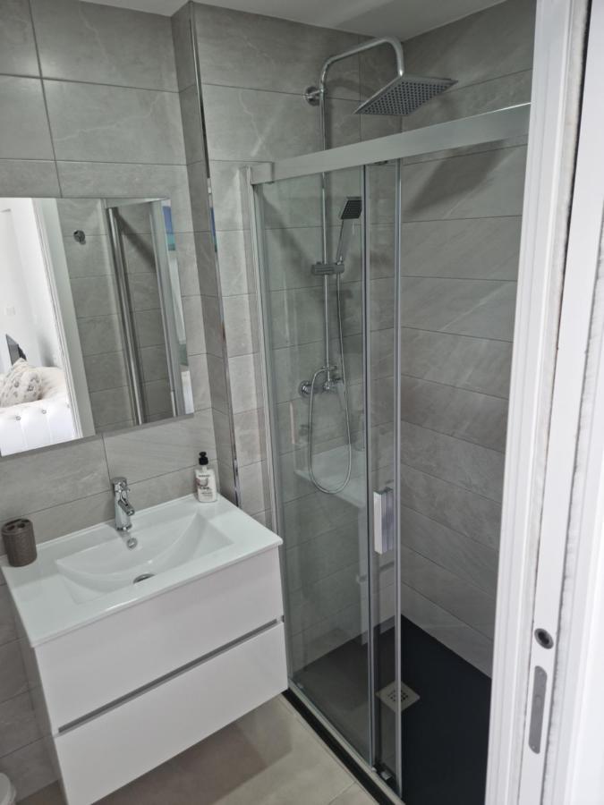 מאלגה Apartamentos Elemar Free Luggage Storage מראה חיצוני תמונה